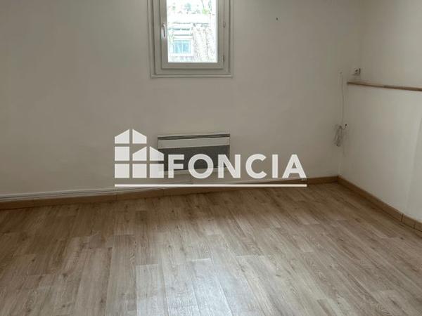 Location Appartement 2 pièces 44.85 m² - 7 RUE DROITE Le Castellet 83330