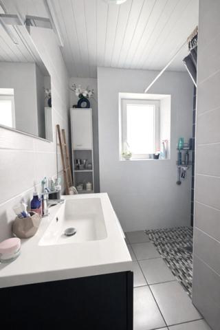 MAISON RENOVEE, AU CALME, TOUTE PROCHE COMMODITES