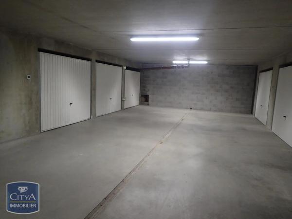 Parking à louer 12m² Chambéry (73000)