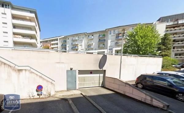 Parking à louer 12m² Chambéry (73000)