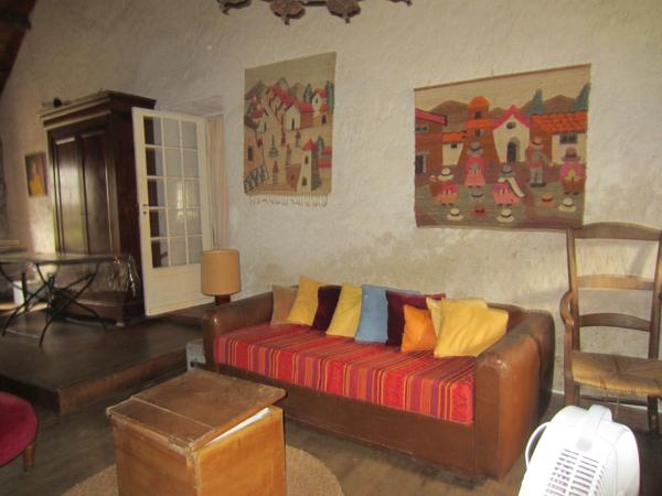 Massat (09320) Jolie maison de village.