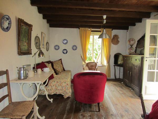 Massat (09320) Jolie maison de village.