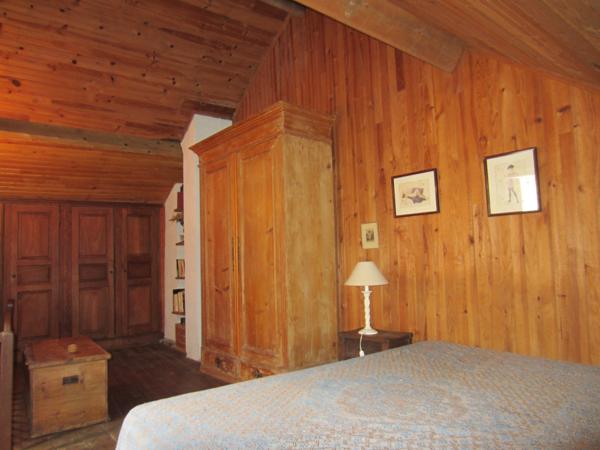 Massat (09320) Jolie maison de village.