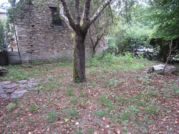 Massat (09320) Jolie maison de village.