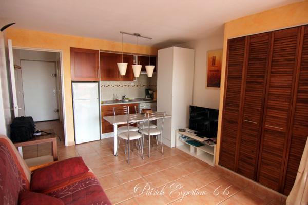 Canet-en-Roussillon (66140) 1ère LIGNE Studio Cabine de 26 m² avec terrasse de 30 m² face à la mer, avec parking aérien privatif à 200