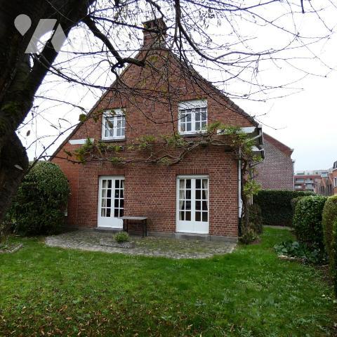 Comines Maison individuelle 4 chambres jardin et garage sur 800 m² de terrain