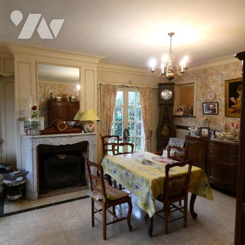 Comines Maison individuelle 4 chambres jardin et garage sur 800 m² de terrain