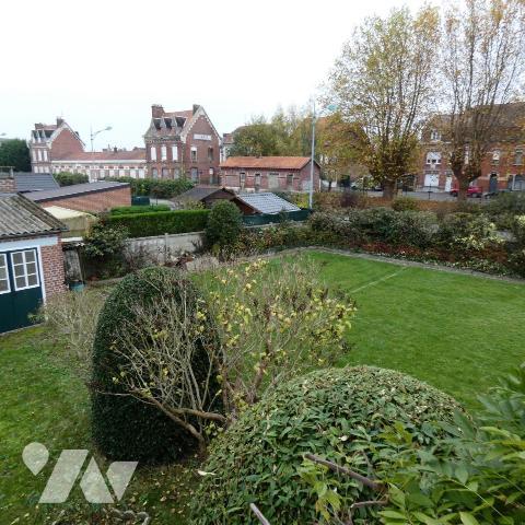 Comines Maison individuelle 4 chambres jardin et garage sur 800 m² de terrain