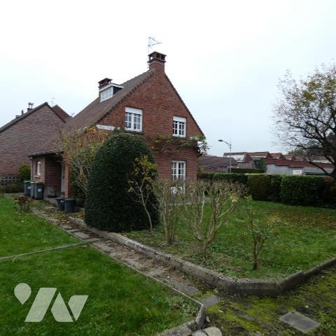 Comines Maison individuelle 4 chambres jardin et garage sur 800 m² de terrain
