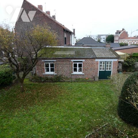 Comines Maison individuelle 4 chambres jardin et garage sur 800 m² de terrain