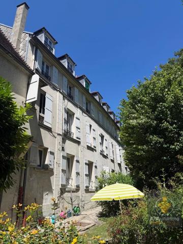 Vente                                                      Appartement
                        
                     1 pièces                      30 m2                     à Chelles