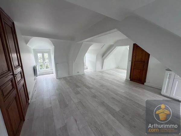 Vente                                                      Appartement
                        
                     1 pièces                      30 m2                     à Chelles