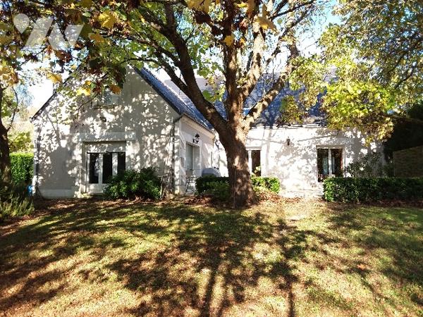 MAISON DE QUALITE PROCHE CENTRE VILLE COUR-CHEVERNY ET A 10 MNS DE BLOIS