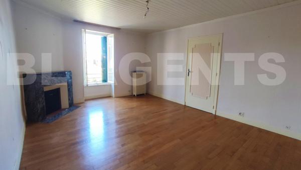 Grande Maison Familiale à St Christophe-Vallon Aveyron