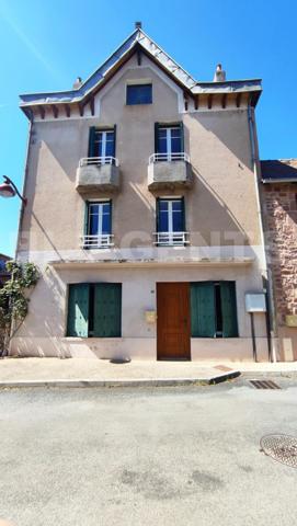 Grande Maison Familiale à St Christophe-Vallon Aveyron