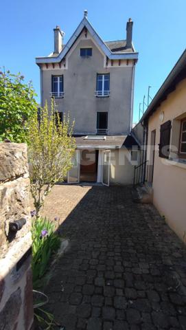 Grande Maison Familiale à St Christophe-Vallon Aveyron