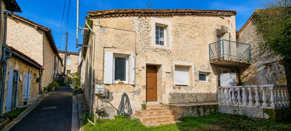 MAISON DE VILLE EN PIERRE À RÉNOVER AVEC POTENTIEL Détails des diagnostics énergétiques