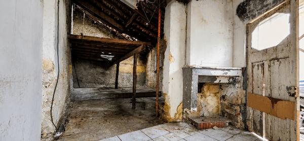 MAISON DE VILLE EN PIERRE À RÉNOVER AVEC POTENTIEL Détails des diagnostics énergétiques