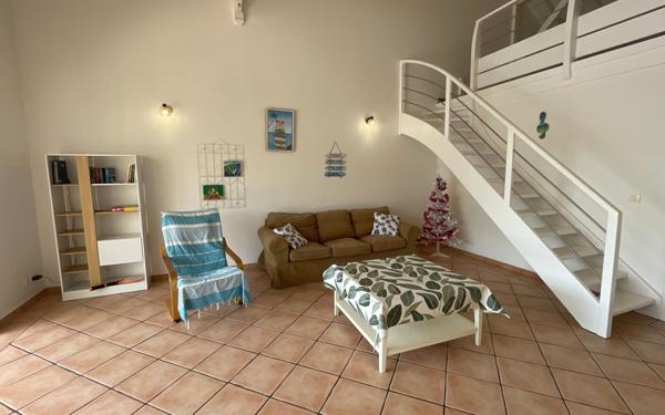 Maison à vendre    4 pièces • 111 m2 Saint-François