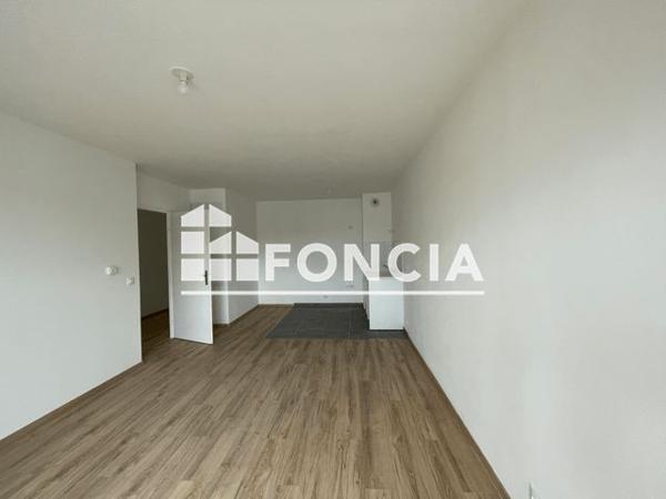 Location Appartement 3 pièces 60.8 m² - 2-2 BIS RUE DE LA PIERRE ROLLET Pontault Combault 77340