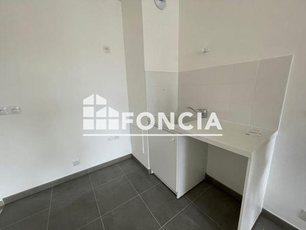 Location Appartement 3 pièces 60.8 m² - 2-2 BIS RUE DE LA PIERRE ROLLET Pontault Combault 77340