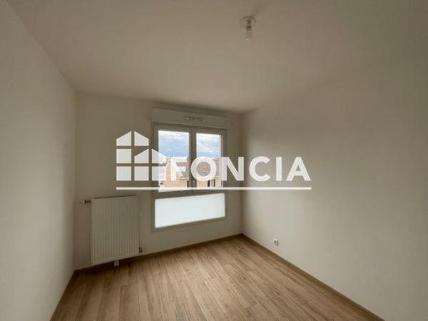 Location Appartement 3 pièces 60.8 m² - 2-2 BIS RUE DE LA PIERRE ROLLET Pontault Combault 77340