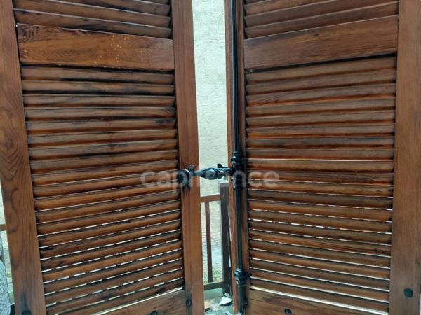 Maison spacieuse de 175 m2 au cœur du village de Montsalvy – Jardin non attenant possible