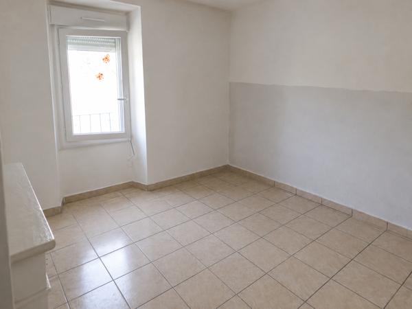 Appartement à louer 400 € CC CARCASSONNE 2 p 38 m² DPE D