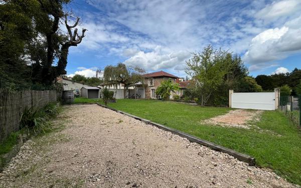 Maison à louer    3 pièces • 77 m2 Mâcon