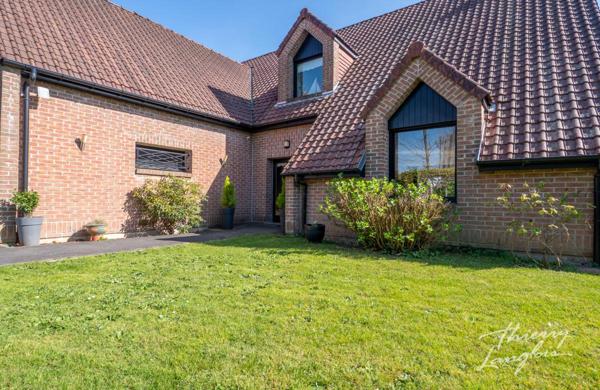VILLA DE 206M2 HABITABLES DANS SECTEUR RECHERCHE