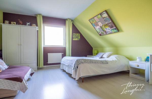 VILLA DE 206M2 HABITABLES DANS SECTEUR RECHERCHE