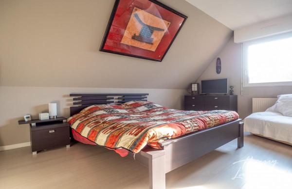 VILLA DE 206M2 HABITABLES DANS SECTEUR RECHERCHE