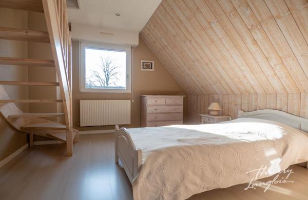 VILLA DE 206M2 HABITABLES DANS SECTEUR RECHERCHE