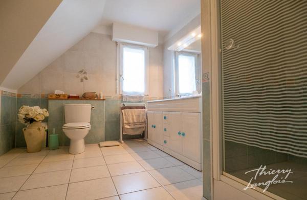 VILLA DE 206M2 HABITABLES DANS SECTEUR RECHERCHE