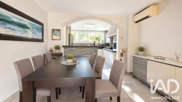 Maison à vendre 6 pièces 140 m² Peyrolles-en-Provence