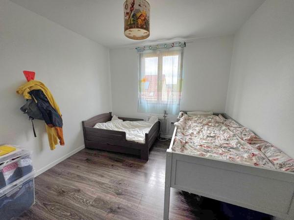 Maison 92 m2 - 3 chambres- 412 m2 terrain- garage-  Freneuse 78840