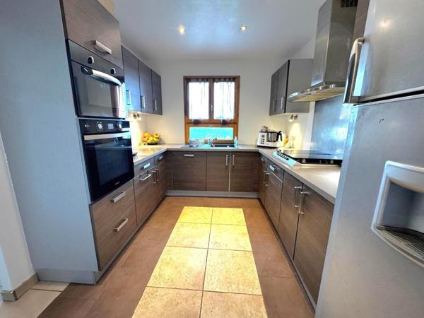 Maison 92 m2 - 3 chambres- 412 m2 terrain- garage-  Freneuse 78840