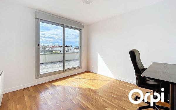 Appartement à vendre    5 pièces • 109,43 m2 Villeurbanne