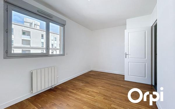 Appartement à vendre    5 pièces • 109,43 m2 Villeurbanne