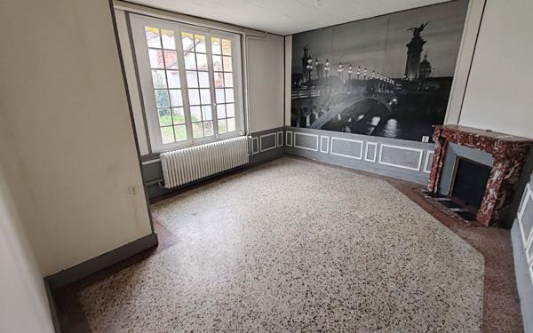 Maison à vendre    5 pièces •  Ay