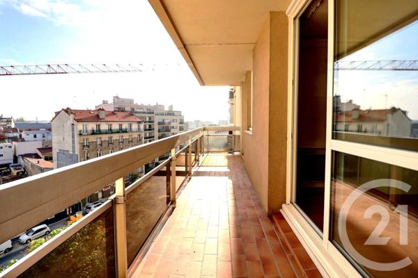 Appartement F4 à vendre  4 pièces - 85,61 m2 LES LILAS - 93