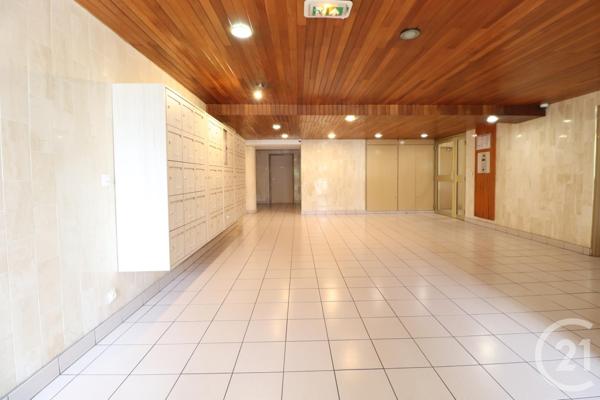 Appartement F4 à vendre  4 pièces - 85,61 m2 LES LILAS - 93