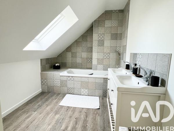 Maison à vendre 5 pièces 118 m² Louverné