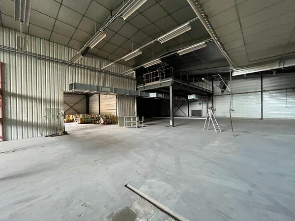 Local d'activité Orvault 1900 m²