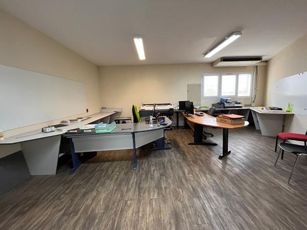 Local d'activité Orvault 1900 m²