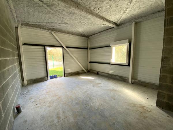 A VENDRE : très beau local d'activité NEUF environ 100 m2 - SAINT-HERBLAIN