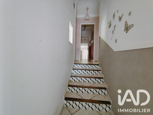 Maison à vendre 7 pièces 186 m² La Tour-d'Aigues