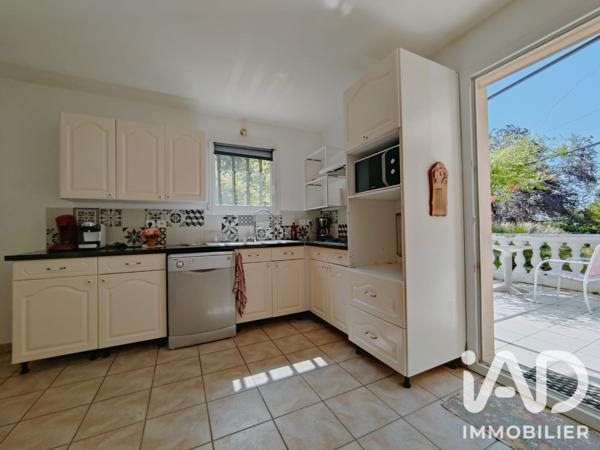 Maison à vendre 7 pièces 186 m² La Tour-d'Aigues