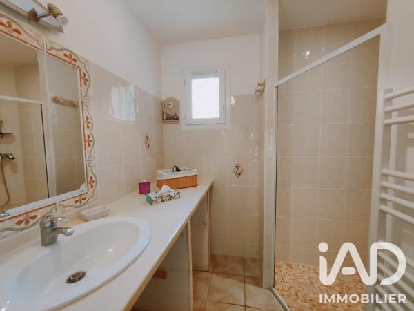 Maison à vendre 7 pièces 186 m² La Tour-d'Aigues