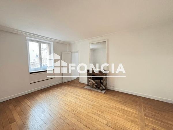 Location Appartement 2 pièces 50.7 m² - Paris 75008